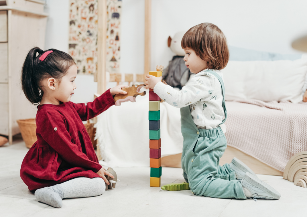 kinderen aan het spelen